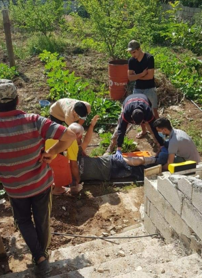 سقوط عامل سوري عن سقالة بناء في بلدة معركة