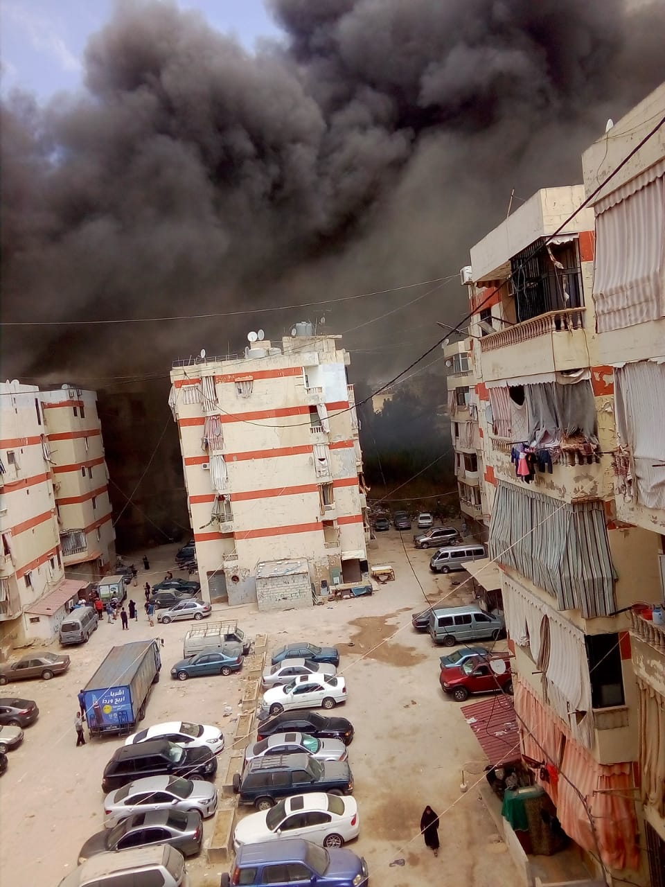 بالفيديو؛حريق معمل كرتون و بلاستيك للسيد يوسف شعبان في منطقة الشويفات