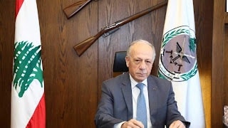وزير الدفاع وقّع مراسيم ترقية الضباط