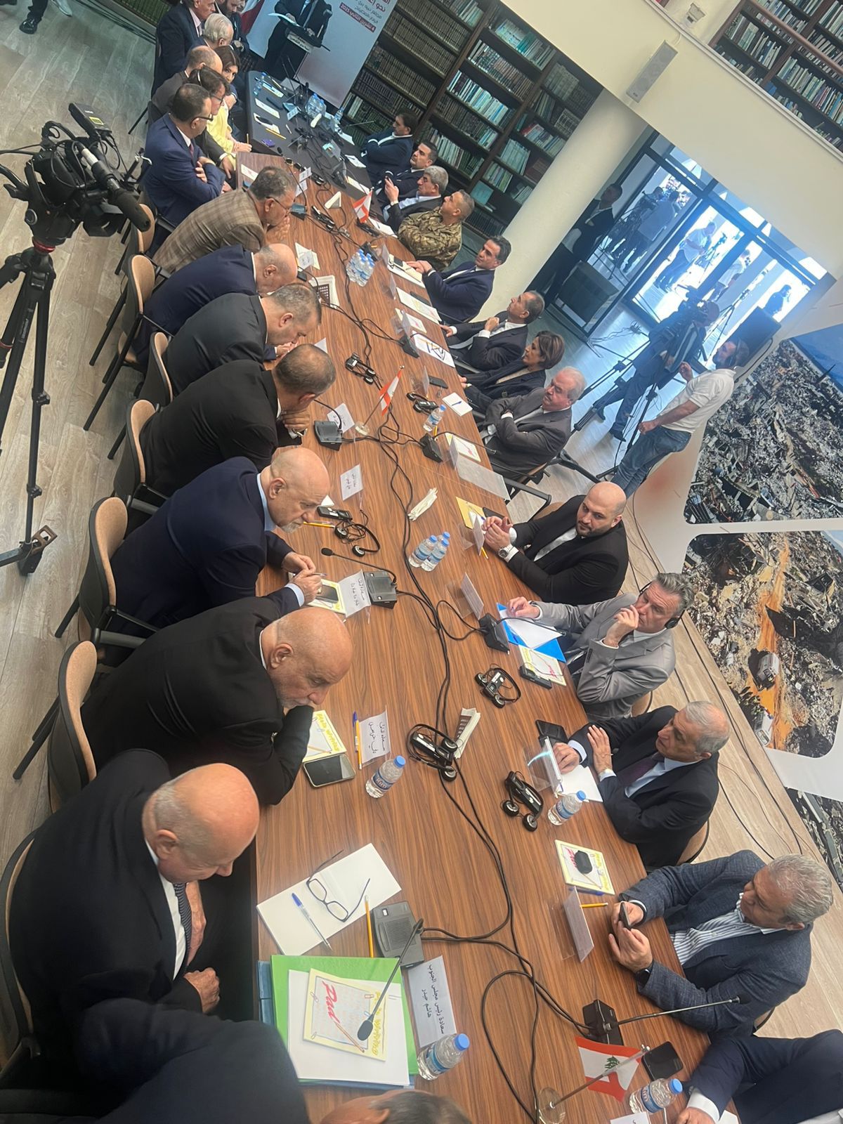 إنطلاق فعاليات اللقاء التنسيقي الأول نحو إعادة الإعمار في مجمع نبيه بري الثقافي