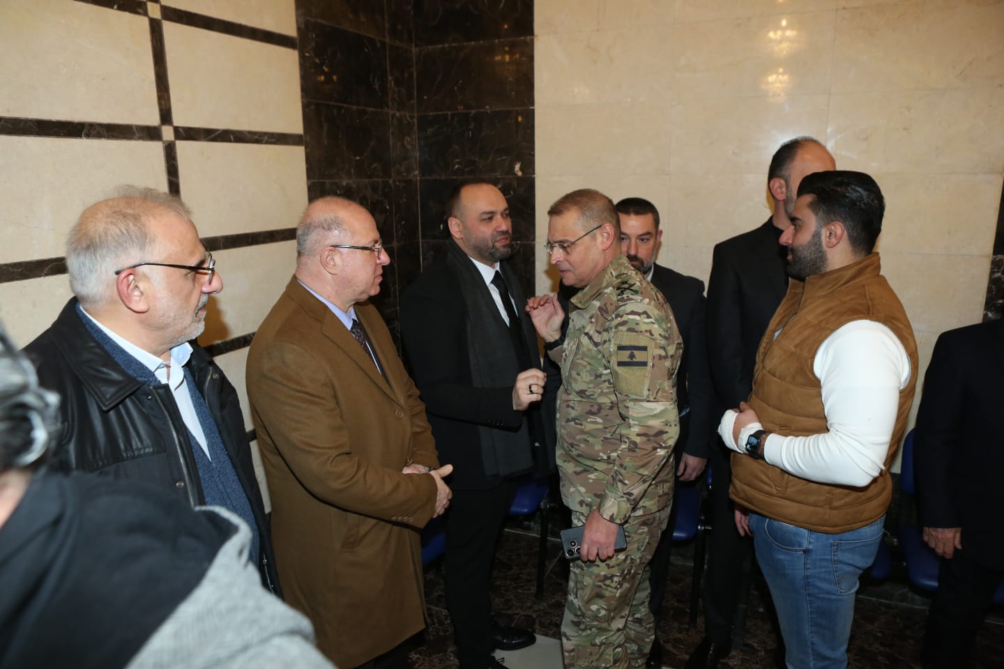 بالصور:وفود معزّية بكاتب العدل أمين سر نادي شباب الساحل الأستاذ جلال علامة ...