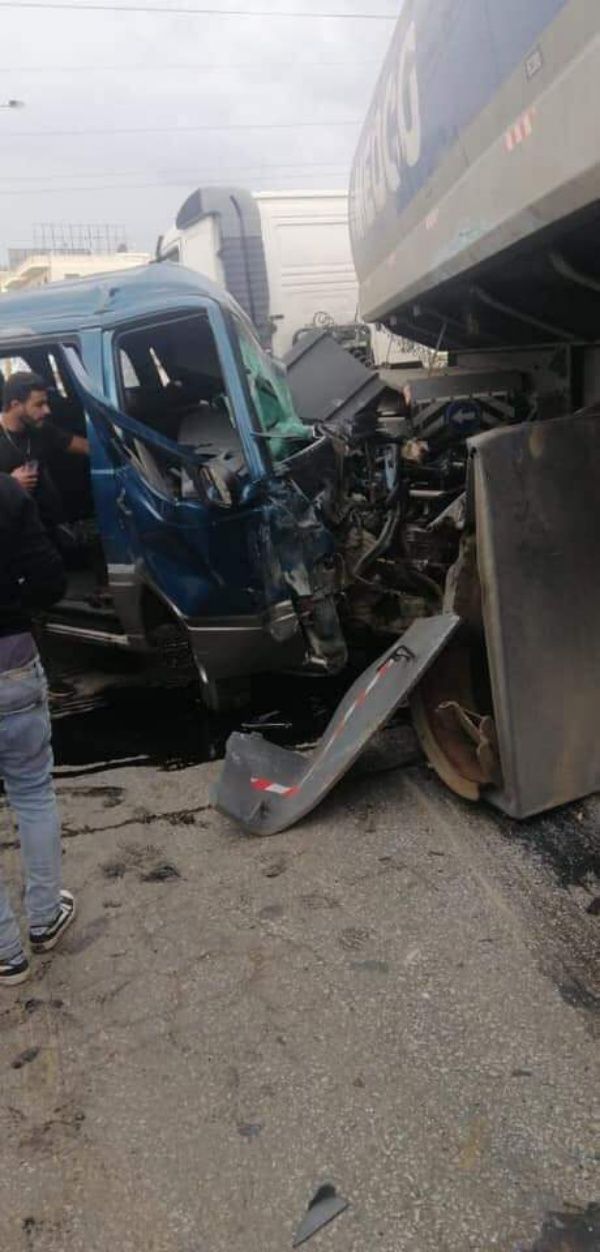 حادث سير مروّع على اوتوستراد زحلة بالقرب من الجامعة اللبنانية كليّة الحقوق