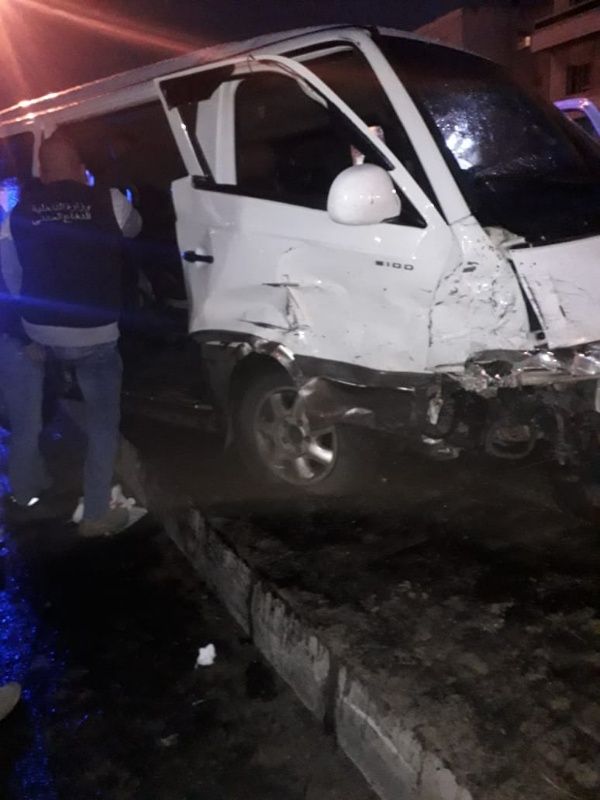 *أخبار هامة وعاجلة*   ➿ *سقوط 6 جرحى بحادث سير على طريق  الفرزل في البقاع اللبناني..*  *#الخبر_اليقين 