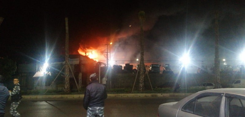 حريق امام محطه الايتام باتجاه المطار