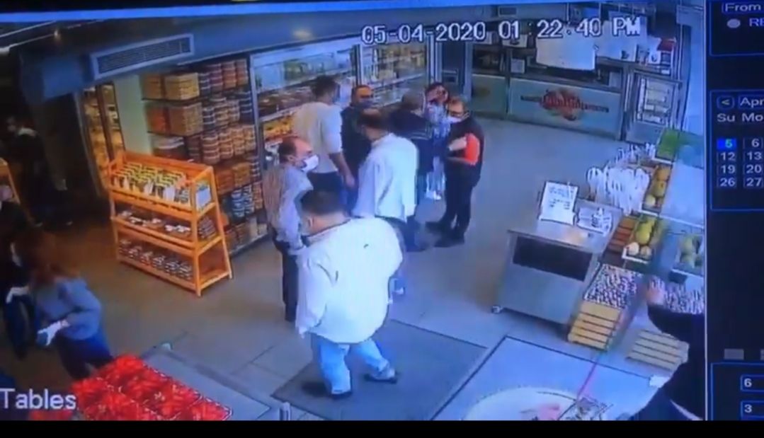 فيديو للإشكال مع باسيل وزوجته داخل محلّ لبيع الخضار والفواكه*  