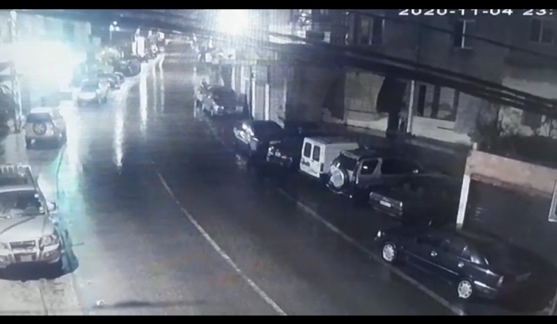 بالفيديو: برسم المعنيين..   كشفت كاميرات المراقبة بأحد الشوارع الرئيسية في بلدة العباسية