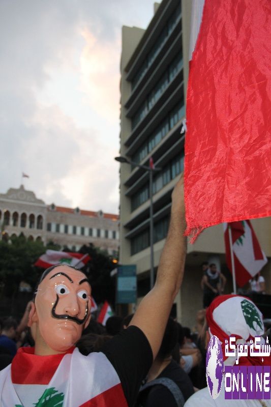 بالصور/المشاركين في تظاهرات ألاحد في ساحة الشهداء وسط بيروت-٢٠١٩/١٠/٢٠