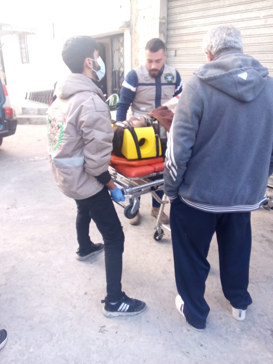 سقوط عامل سوري من ورشة في  معركة