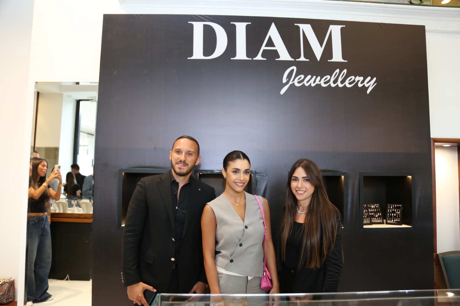 بالصور..معرض مجوهرات إبراهيم نصورDIAM JEWELLERY في فندق فينسيا