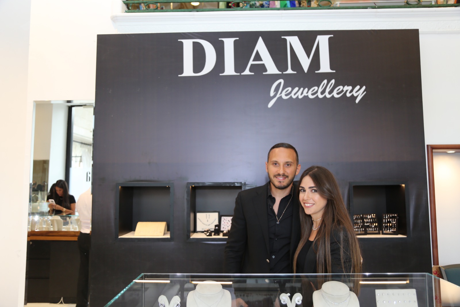 بالصور..معرض مجوهرات إبراهيم نصورDIAM JEWELLERY في فندق فينسيا