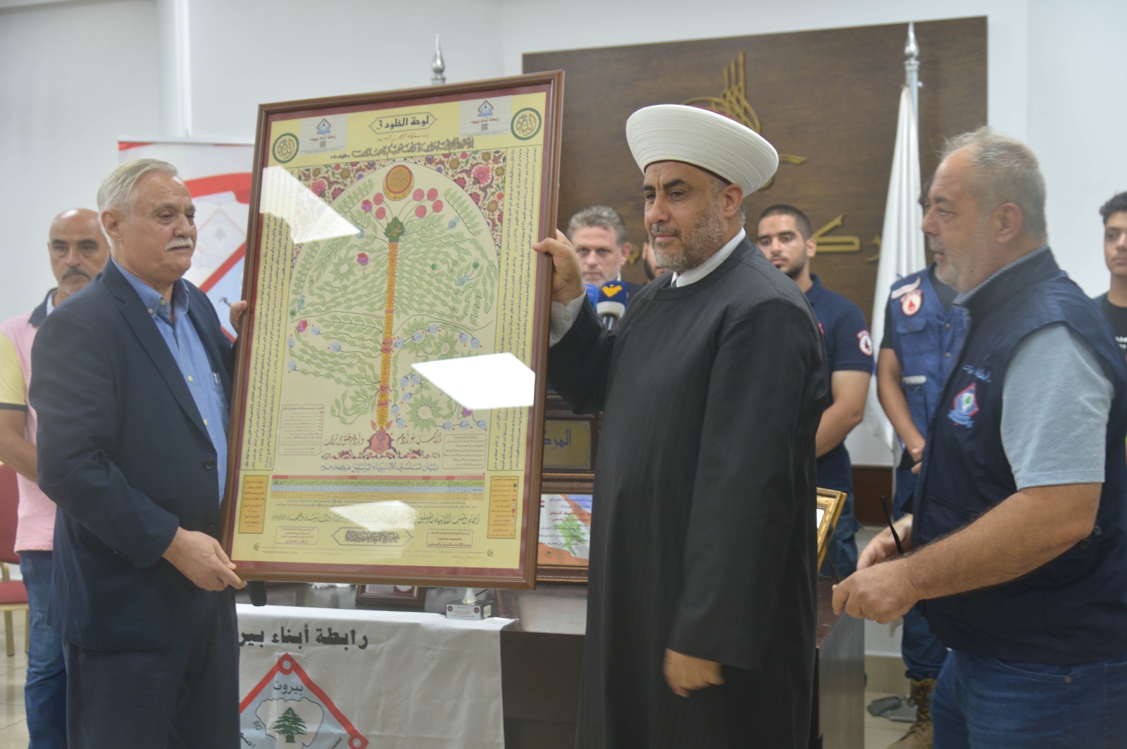 بيروت إحتفلت بذكرى 23 يوليو وتكريم المناضل العربي الناصري البيروتي منير كنيعو رئيس الدفاع المدني الشعبي.