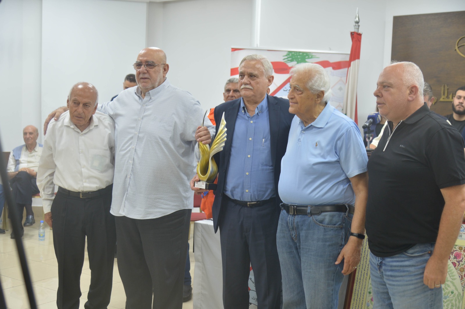 بيروت إحتفلت بذكرى 23 يوليو وتكريم المناضل العربي الناصري البيروتي منير كنيعو رئيس الدفاع المدني الشعبي.