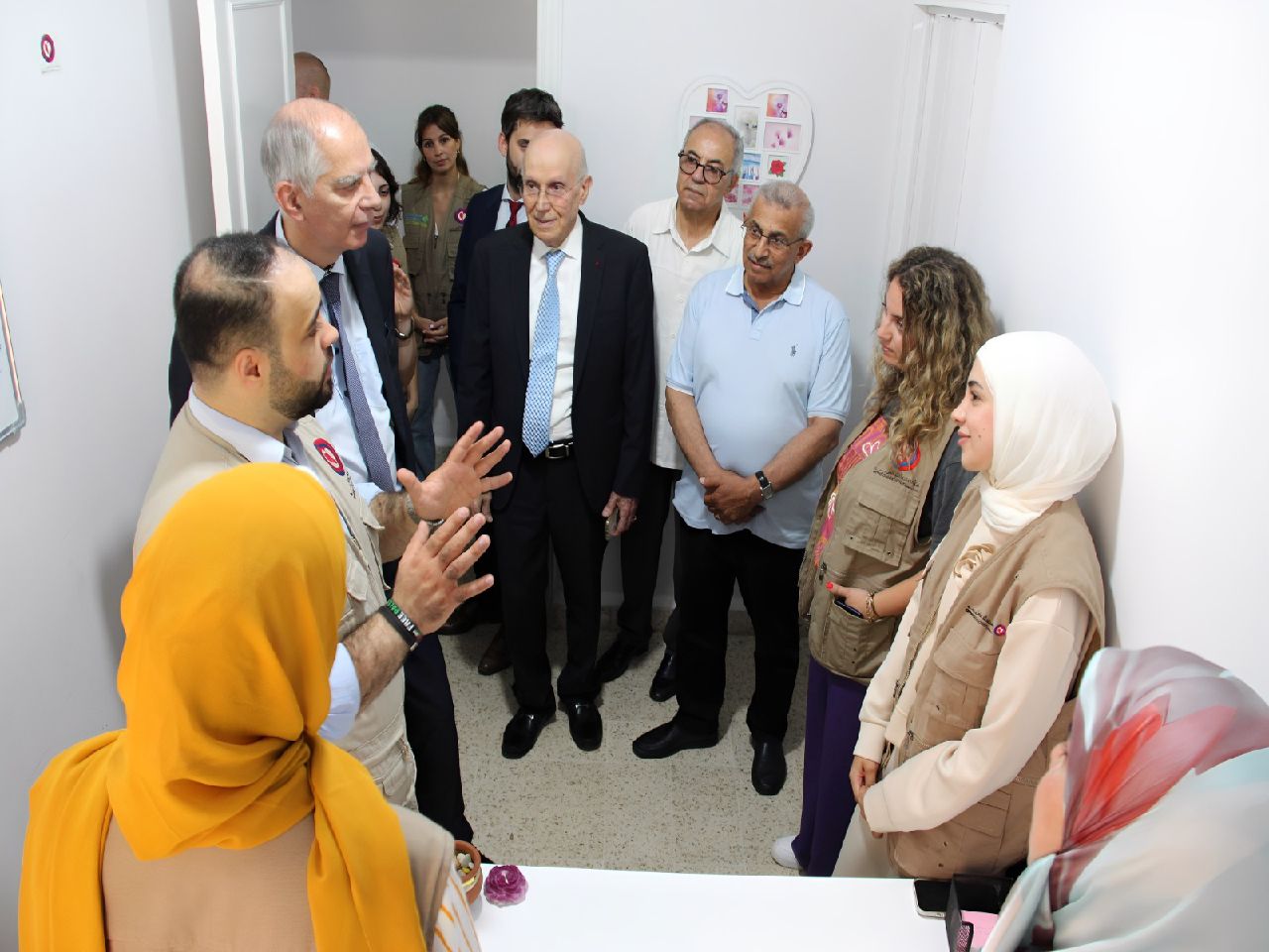 سفير فرنسا زار المركز الجديد لمؤسسة عامل الدولية في صيدا
