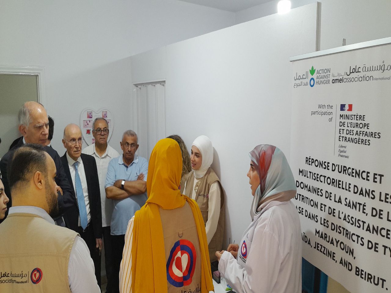 سفير فرنسا زار المركز الجديد لمؤسسة عامل الدولية في صيدا