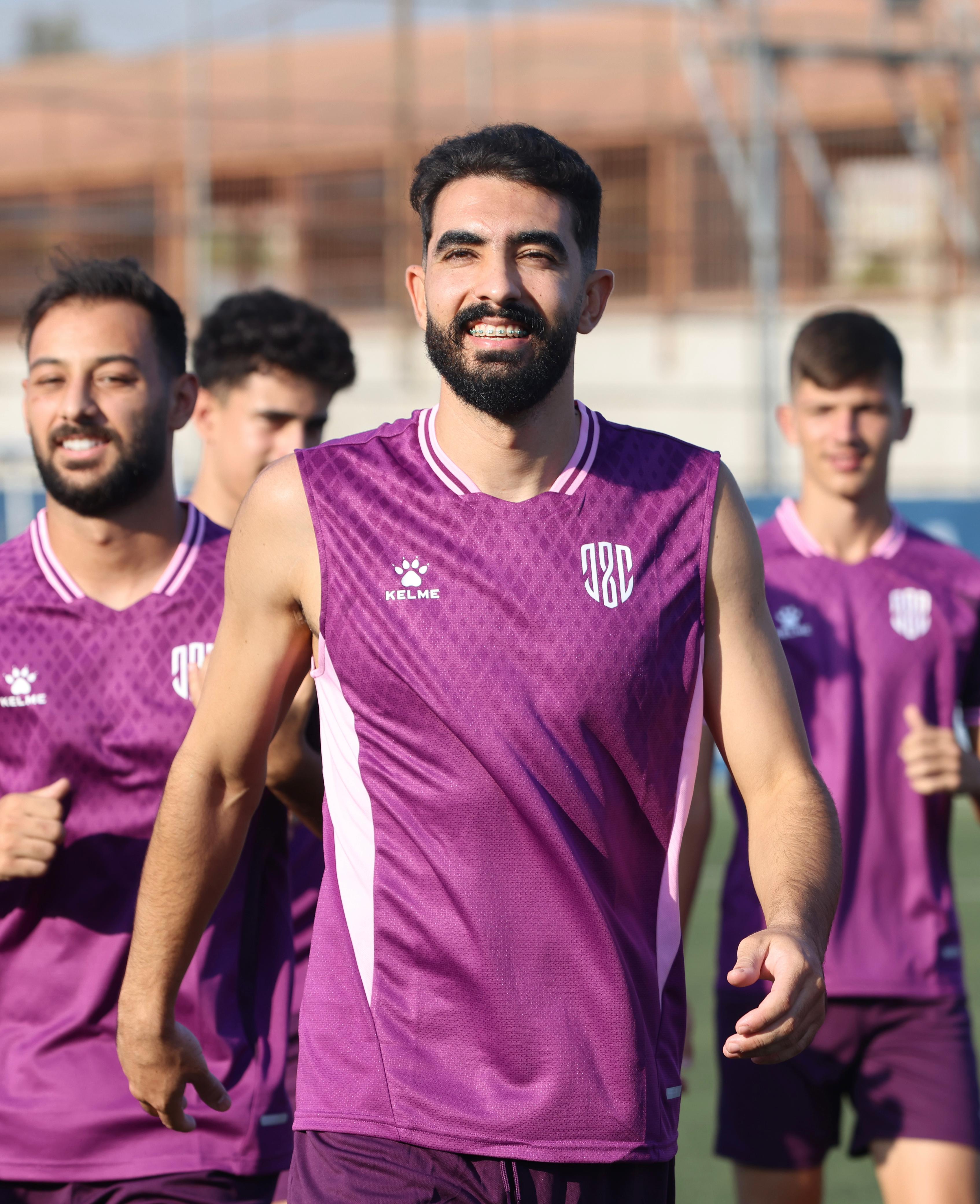 الأصفر يواصل العمل استعدادًا للموسم الكروي الجديد، بغياب اللاعبين 