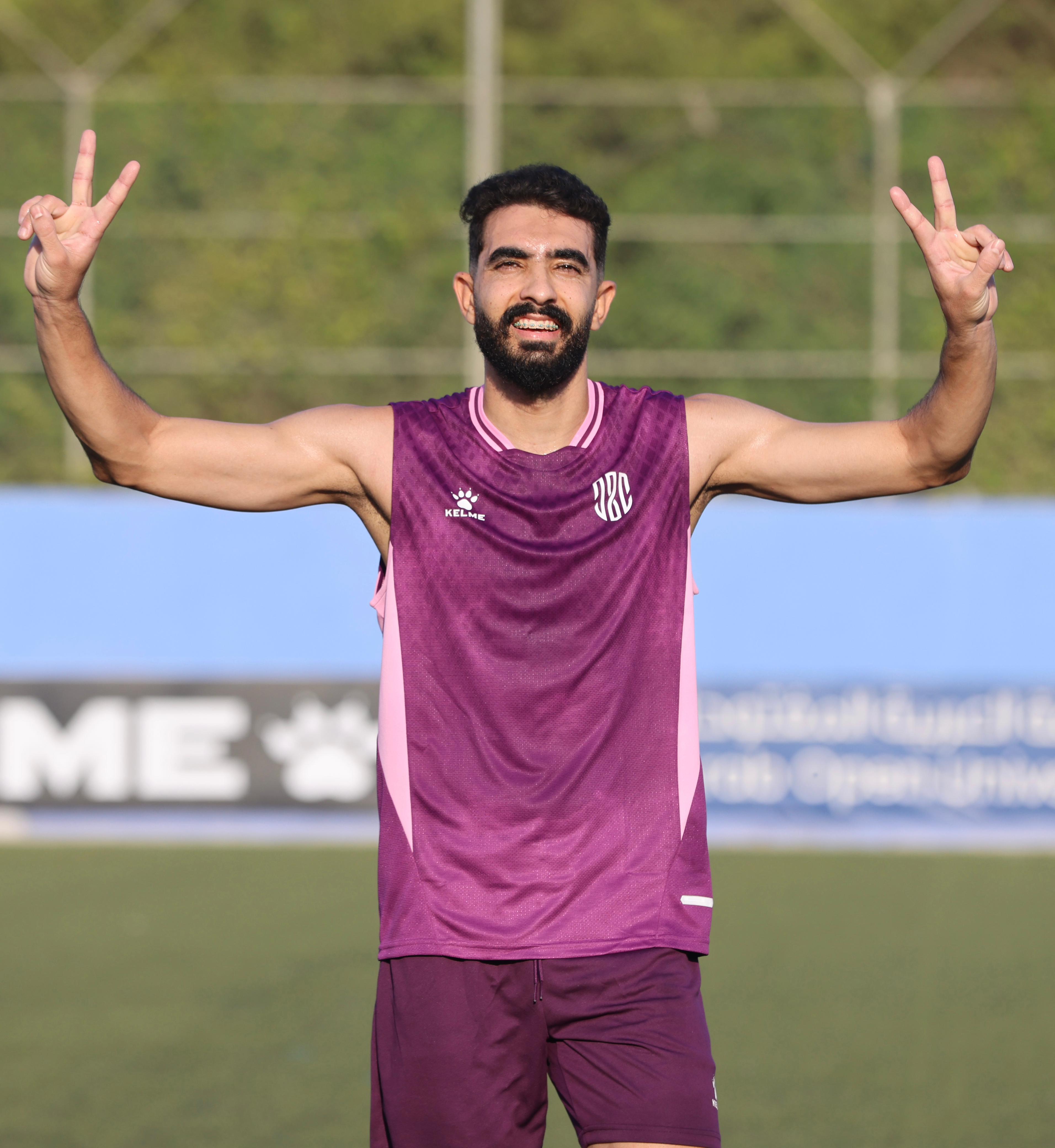 الأصفر يواصل العمل استعدادًا للموسم الكروي الجديد، بغياب اللاعبين 