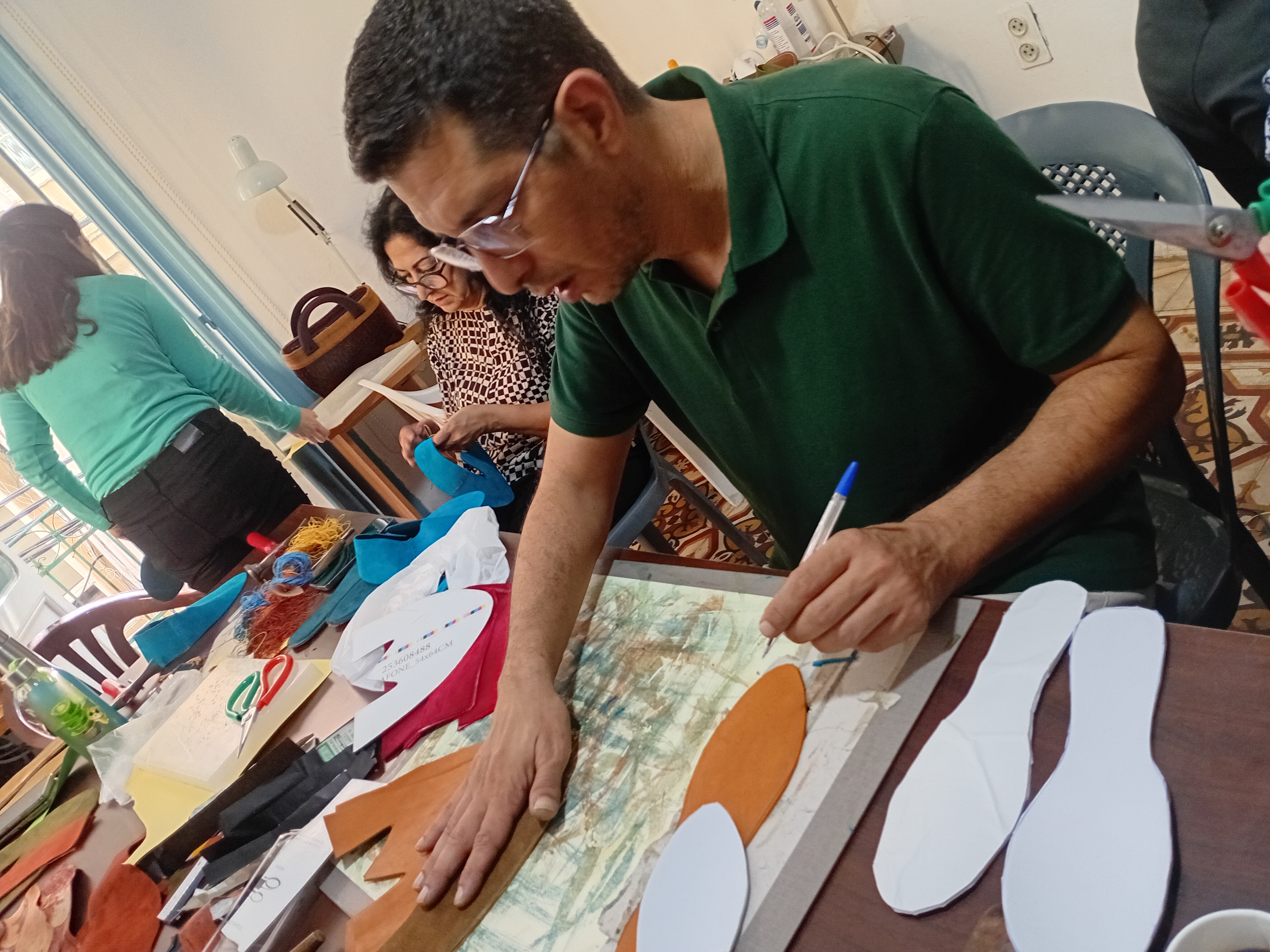 جمعية نحن وورشة صناعة الحذاء التونسي