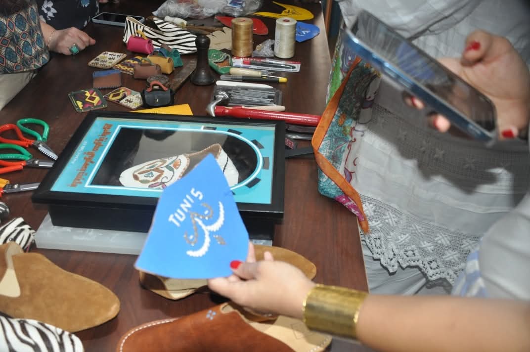 جمعية نحن وورشة صناعة الحذاء التونسي