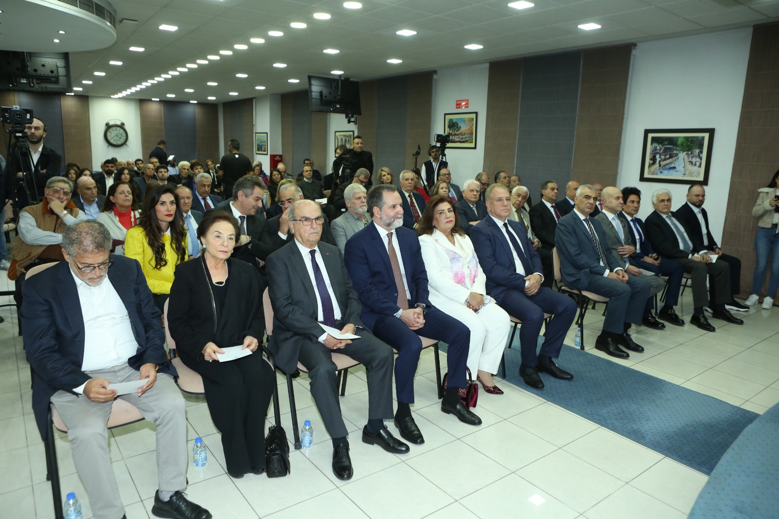 إفتتاح جناح خاص للمؤرخ البروفسور مسعود ضاهر في AUST ..