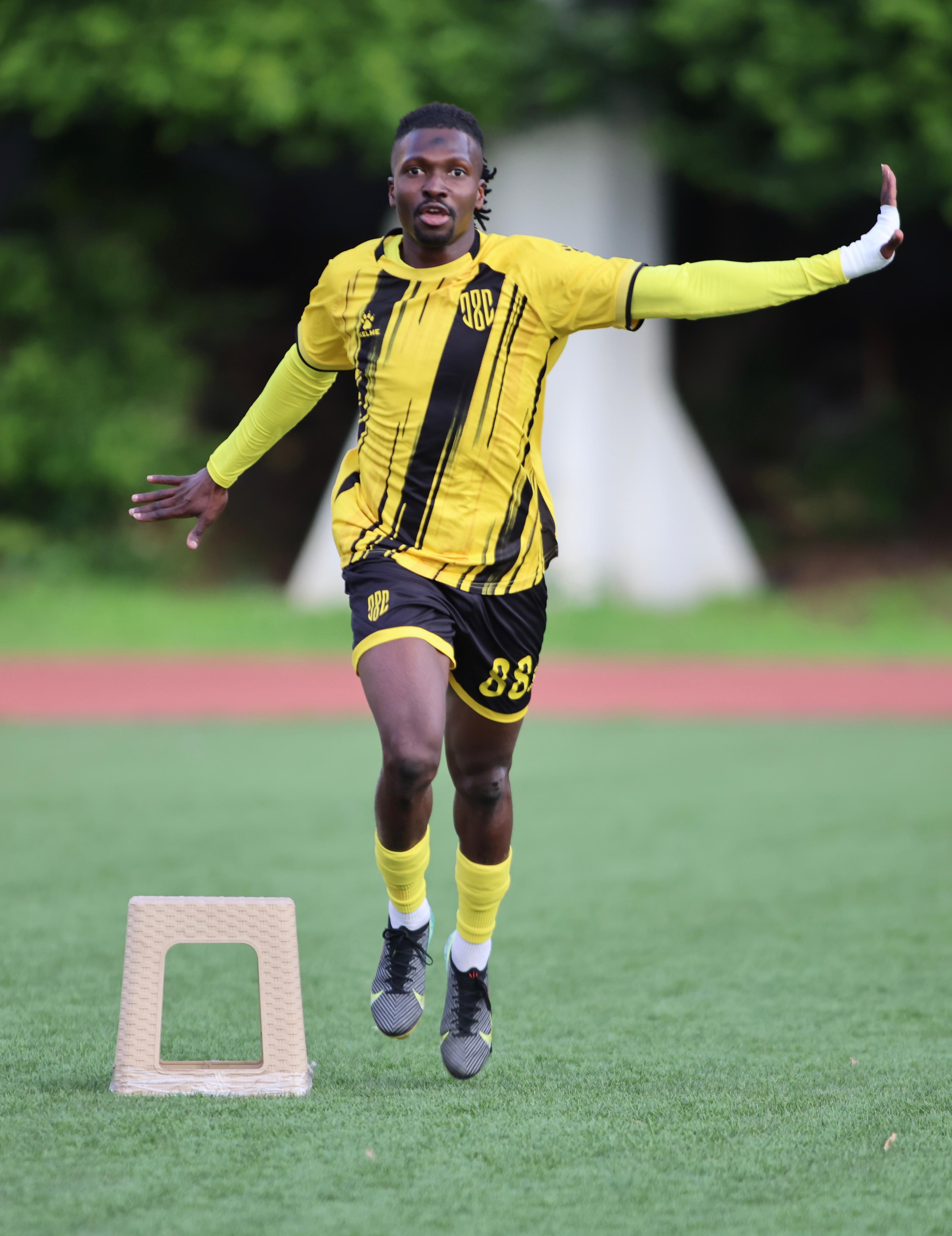 فوز العهد على البرج 4-1، في الجولة الحادية عشرة من الدوري اللبناني على ملعب الصفاء.