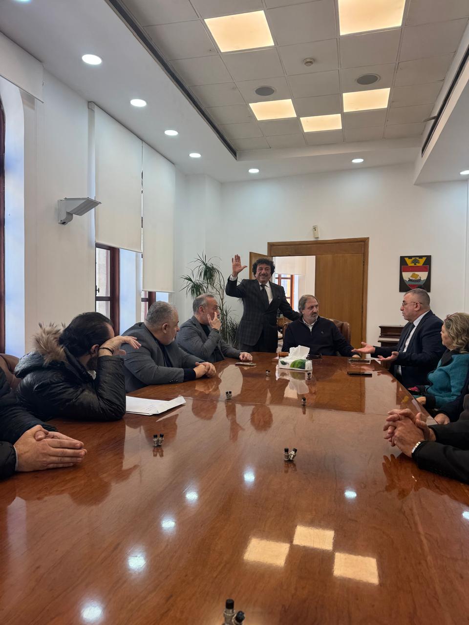 جمعية تجّار شارع الحمرا تطرح خطة تنظيمية وإنمائية أمام محافظ بيروت ورئيس البلدية* 