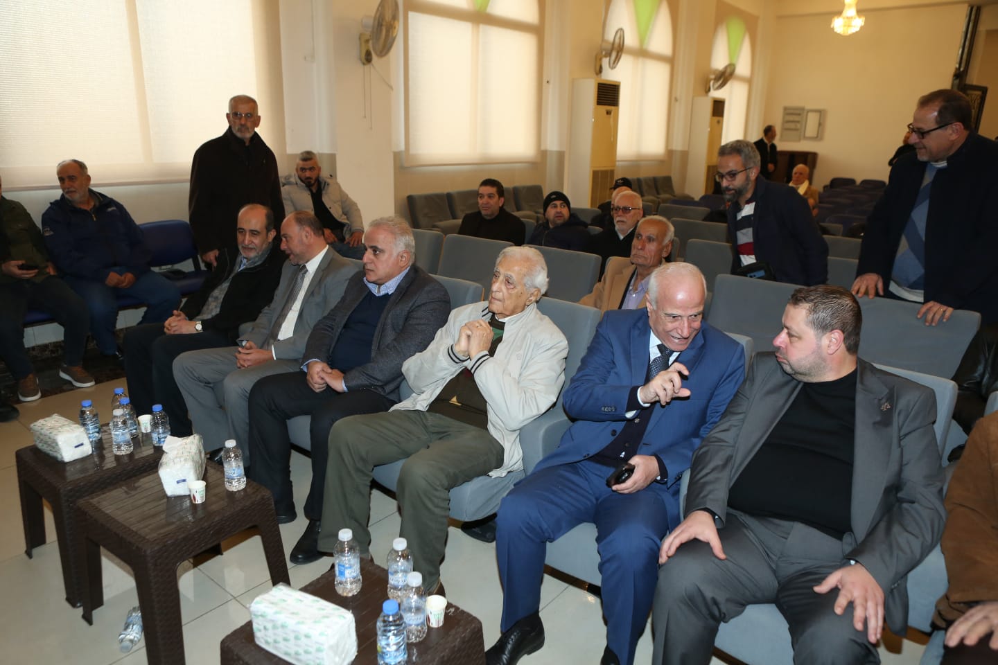 بالصور:وفود معزّية بكاتب العدل أمين سر نادي شباب الساحل الأستاذ جلال علامة ...