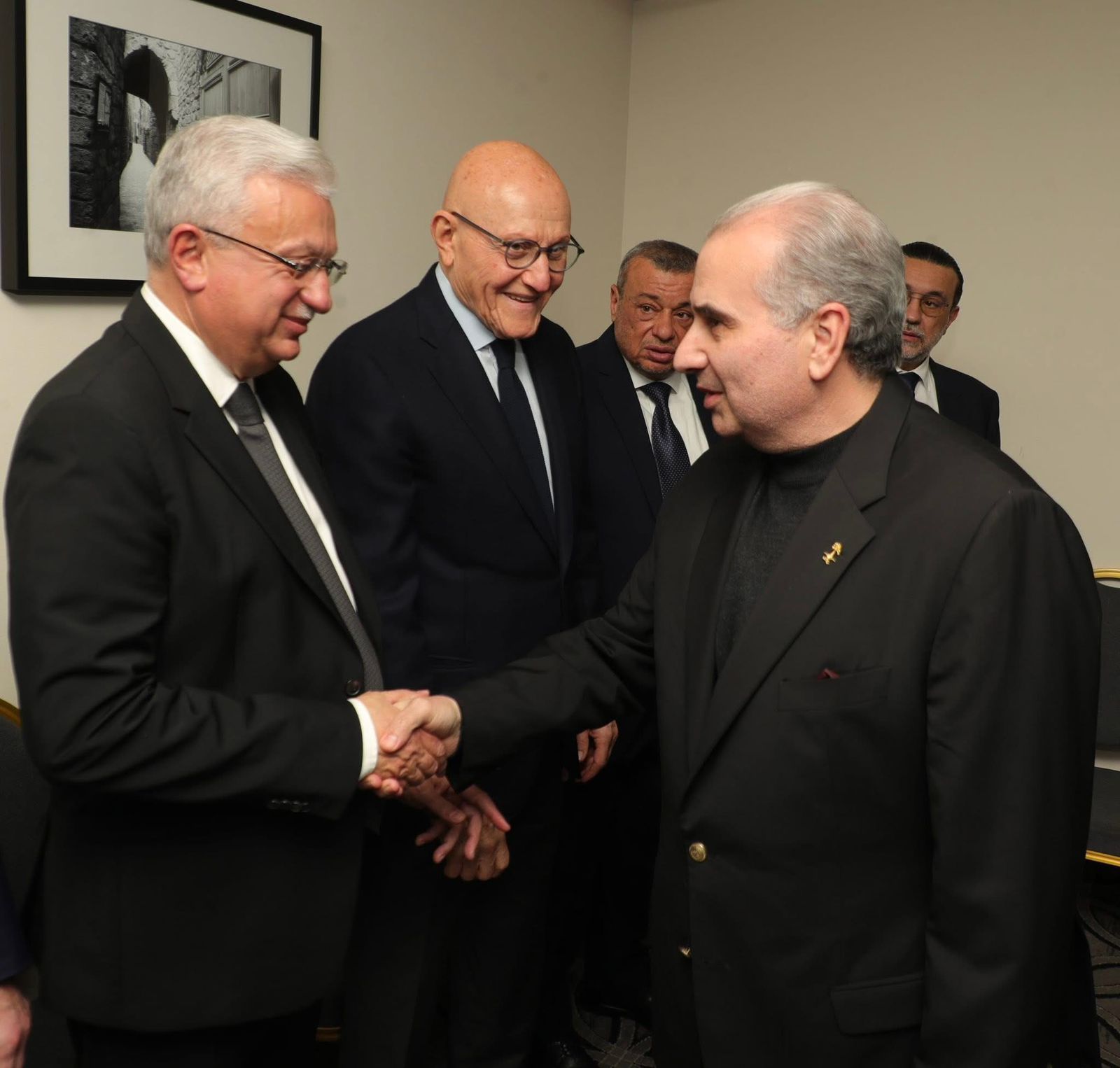 تقبّل العزاء بوفاة الحاجة ليلى عبد الرحمن الضاني في فندق راديسون بلو بحضور رسمي وفعاليات