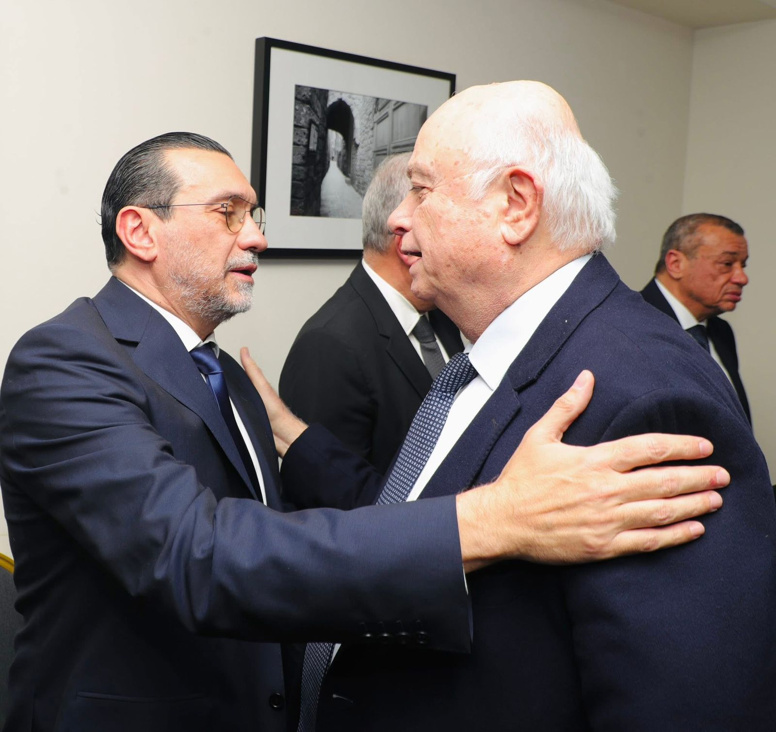 تقبّل العزاء بوفاة الحاجة ليلى عبد الرحمن الضاني في فندق راديسون بلو بحضور رسمي وفعاليات