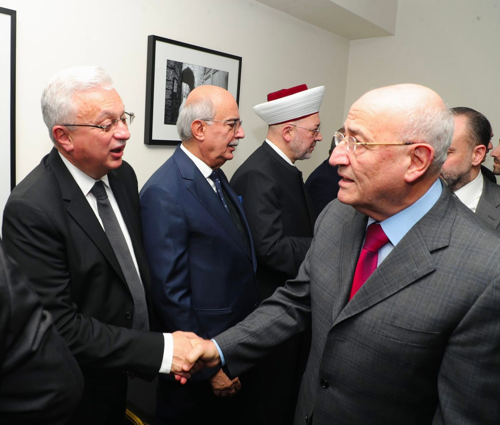 تقبّل العزاء بوفاة الحاجة ليلى عبد الرحمن الضاني في فندق راديسون بلو بحضور رسمي وفعاليات