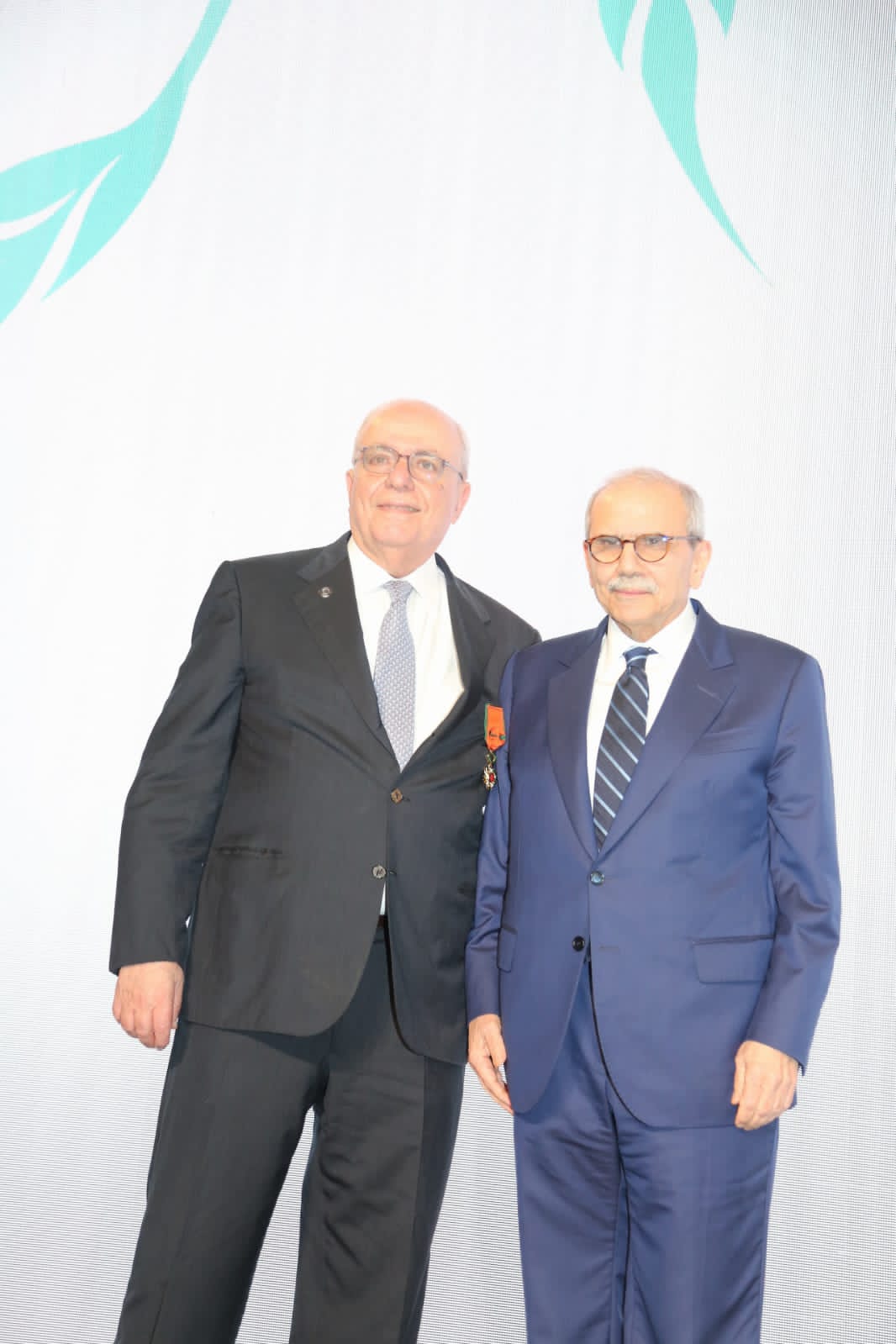 .بالصور،:جمعية المقاصد الخيرية الإسلامية في بيروت تكرّم رئيسها السابق فيصل سنو برعاية وحضور نواف سلام وحشد رسمي واجتماعي كبير