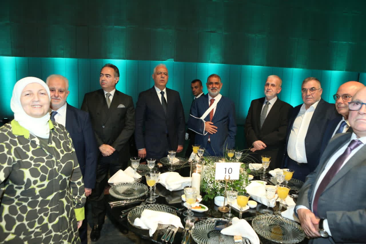 برعاية نواف سلام وحضور عبد اللطيف دريان… تكريم حاشد للدكتور فيصل سنّو ومنحه وسام الأرز الوطني