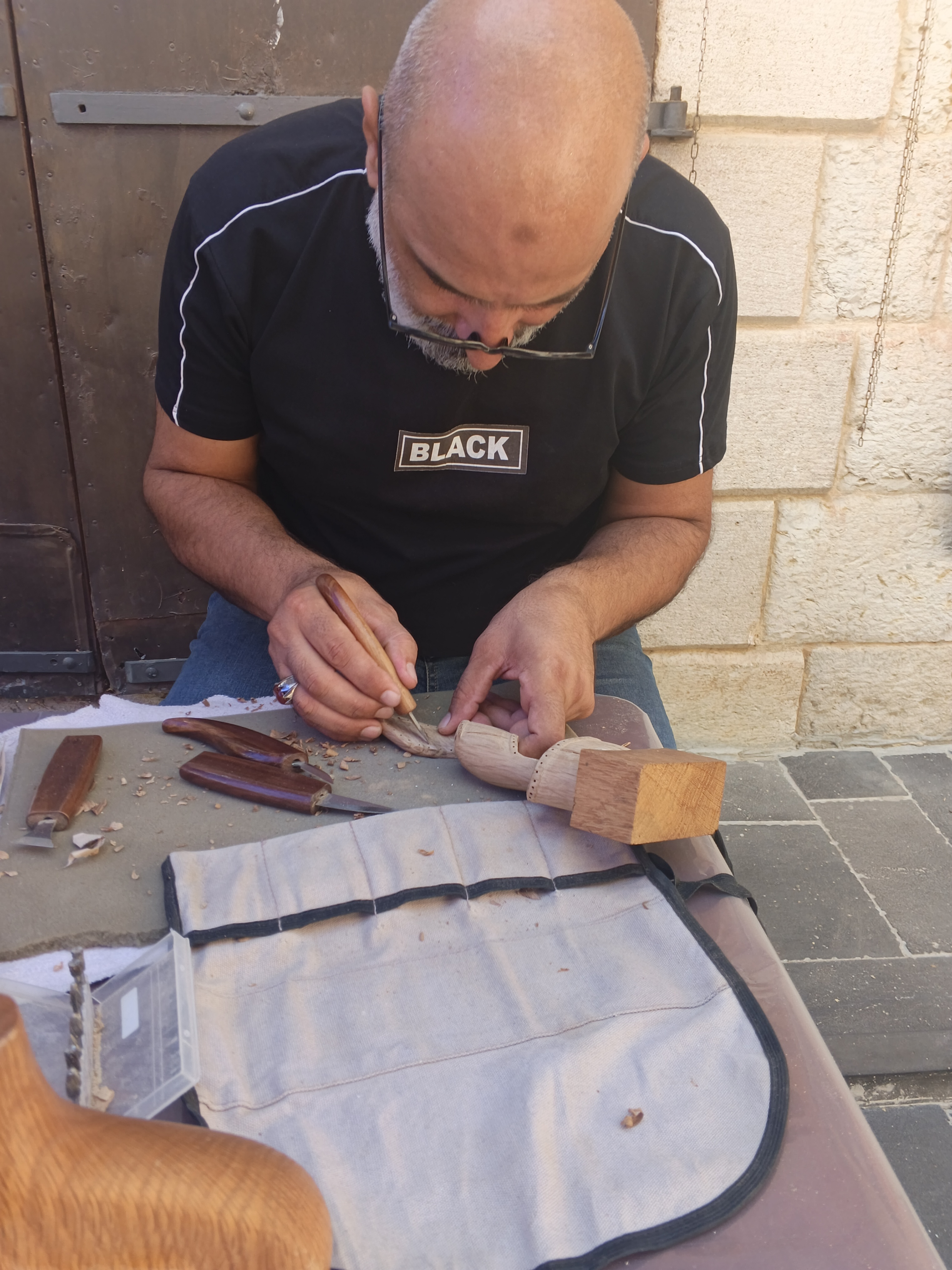 دُوما تحولت إلى ملتقى للفن والسينما والمسرح في حدث ثقافي حافل بالإبداع 