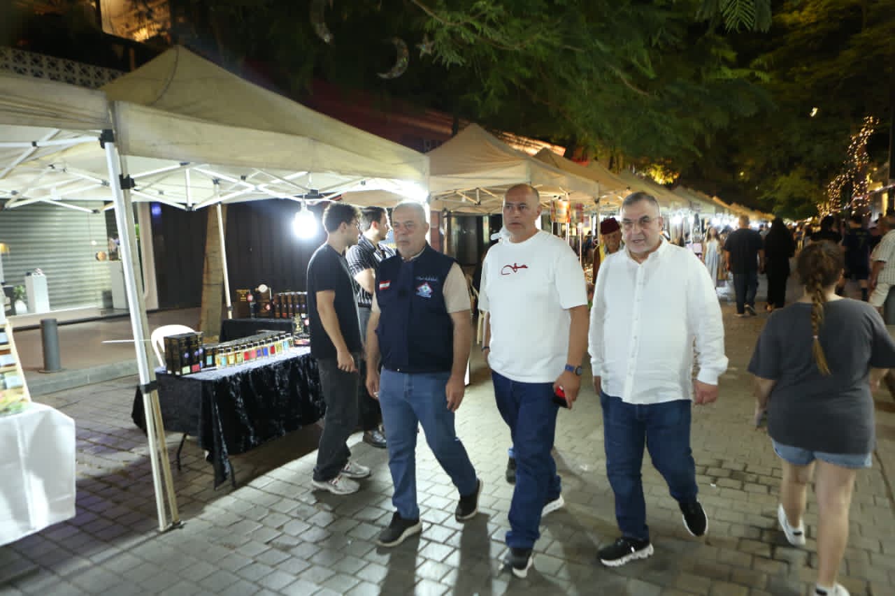 افتتاح مهرجان الحمرا برعاية وزارة السياحة وجمعية تجار الحمرا