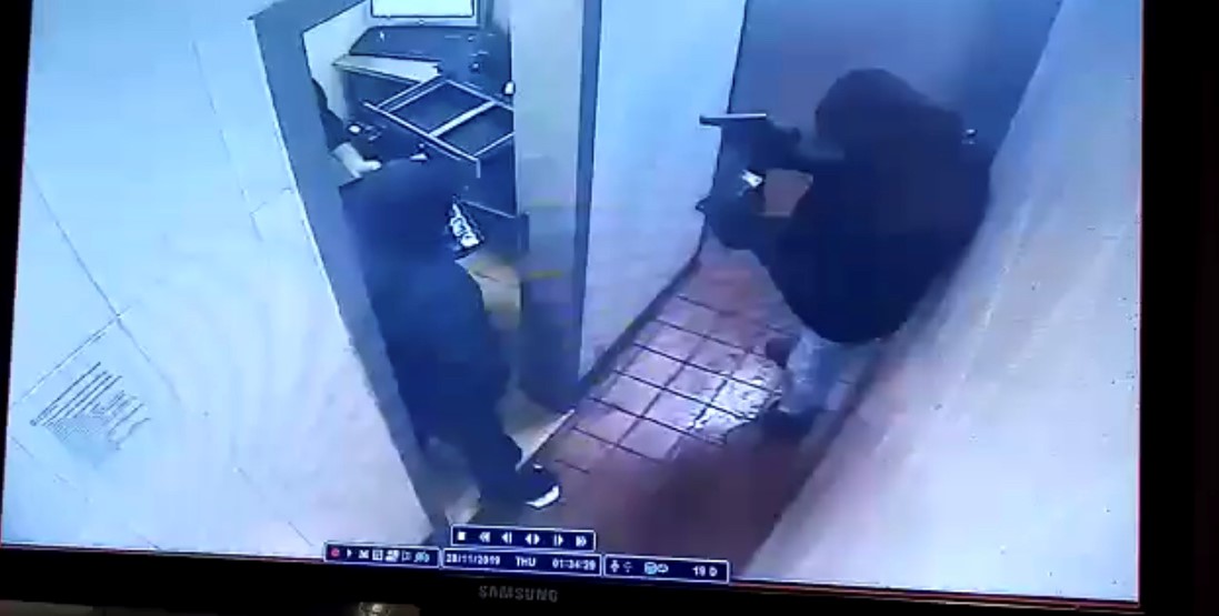 سطو مسلح على مطعم McDonalds في طرابلس وسرقة 10 ملايين ليرة (صور)