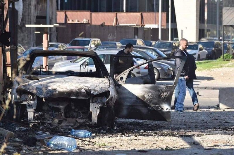السيارات التي احترقت في وسط بيروت