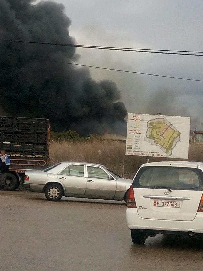 حريق كبير في شركة ringo لبطاطا شيبس في منطقة الصرفند
