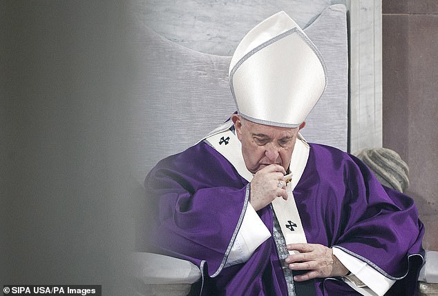 الفاتيكان تكشف حقيقة إصابة البابا فرانسيس بكورونا الأحد, 01 مارس 2020