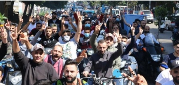 *مسيرة دراجات نارية لأنصار سعد الحريري في محلة المنارة*