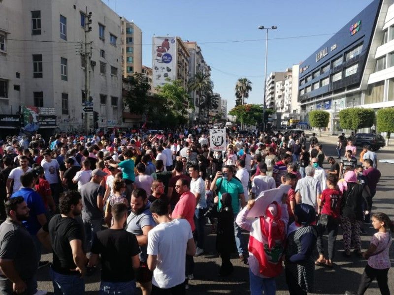 اعتصام للتنظيم الشعبي الناصري في صيدا رفضا للغلاء – #خليك_بالبيت #كلنا_مسؤول