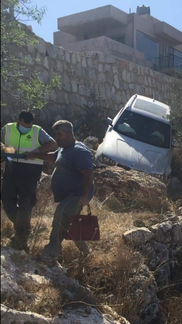 تعرض الزميلة الإعلامية فادية بزي  لحادث سير في بنت جبيل ونجاتها بأعجوبة.