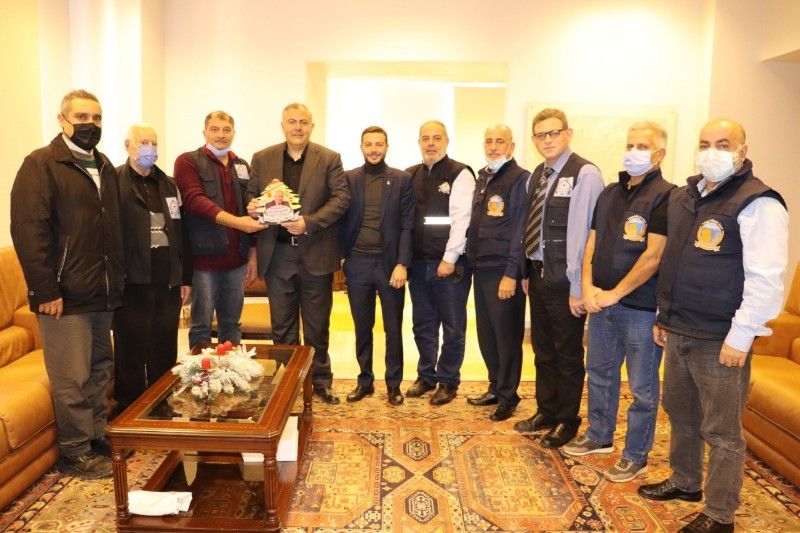 قامت رابطة أبناء بيروت وهيئة الإغاثة البيروتية بزيارة مباركة بمناسبة الأعياد لسعادة محافظ مدينة بيروت القاضي مروان عبود .
