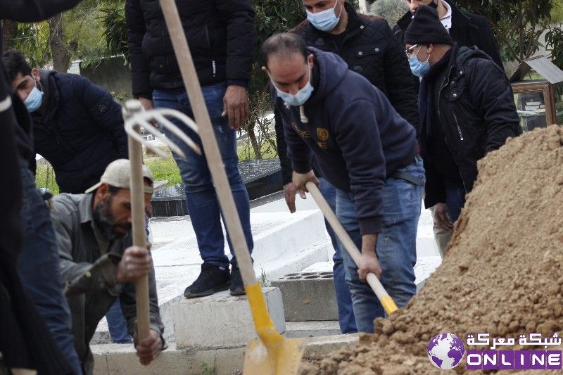 بالصورمعركة: تشييع المرحومة حياة علي الحج خليل إبراهيم سعد جنازة اقتصرت على عائلتهاوالاصدقاء