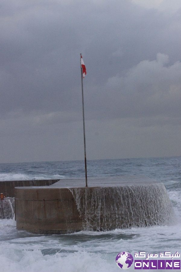 بالصور|امواج بحر بيروت-عين المريسة