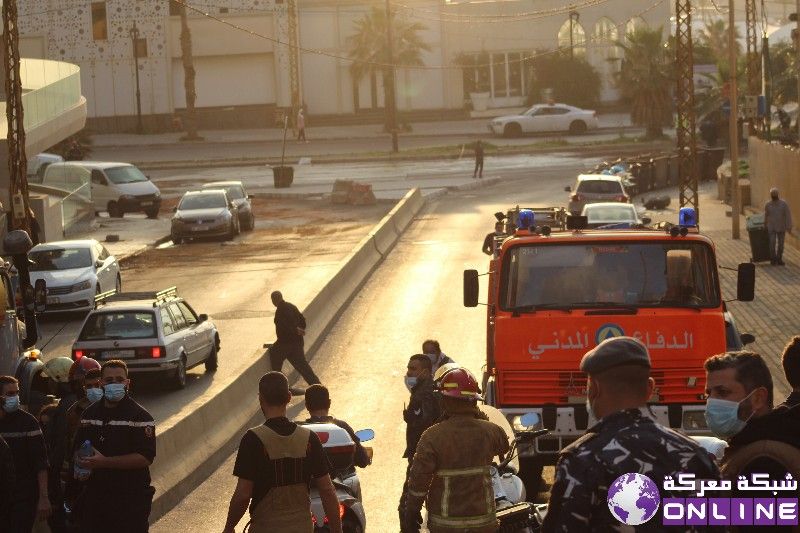 بالصور:فوج اطفاء بيروت : اتخاذ كافة اجراءات السلامة العامة منعاً لأي خطر قد يحصل جراء انقلاب صهريج محمل بمادة المازوت في منطقة عين التينة 