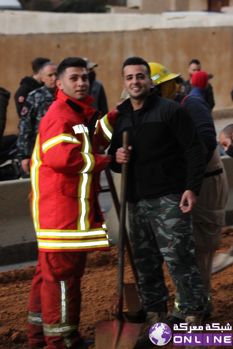 بالصور:فوج اطفاء بيروت : اتخاذ كافة اجراءات السلامة العامة منعاً لأي خطر قد يحصل جراء انقلاب صهريج محمل بمادة المازوت في منطقة عين التينة 