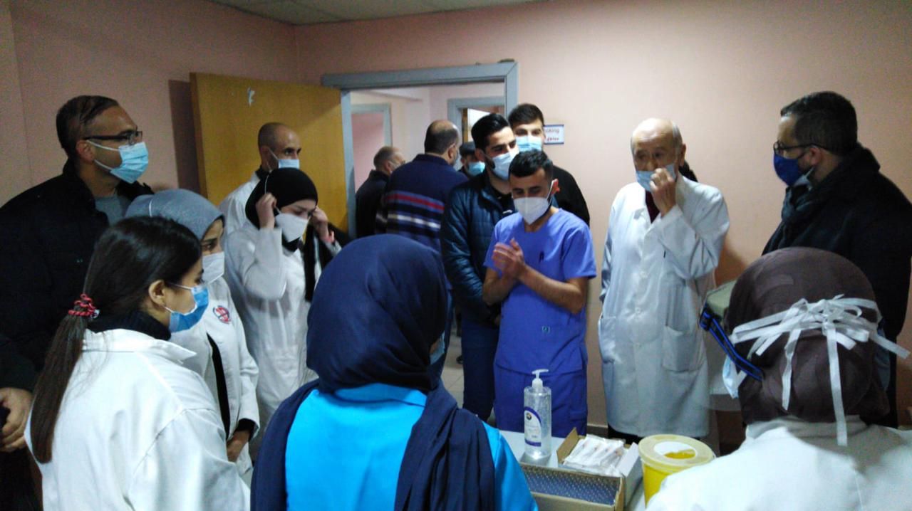 انطلاق عملية التلقيح للطواقم الطبية والتمريضية في مستشفى جبل عامل في صور