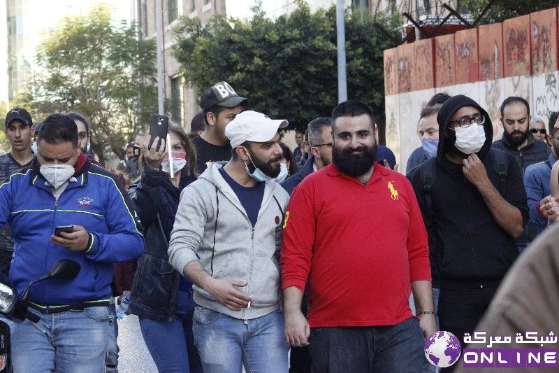 موجة من المظاهرات تجتاح طرق لبنان وتقفلها احتجاجا على الأوضاع الراهنة