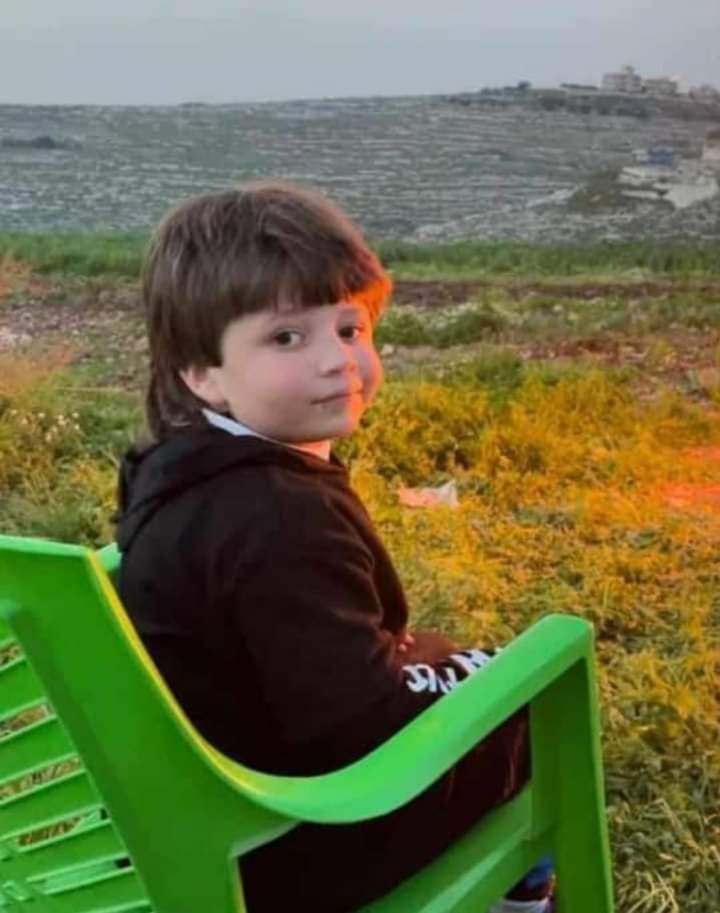 رحل بطريقة مأساوية... وفاة طفل بعد سقوطه على درج منزله! في بلدة يانوح جنوب لبنان