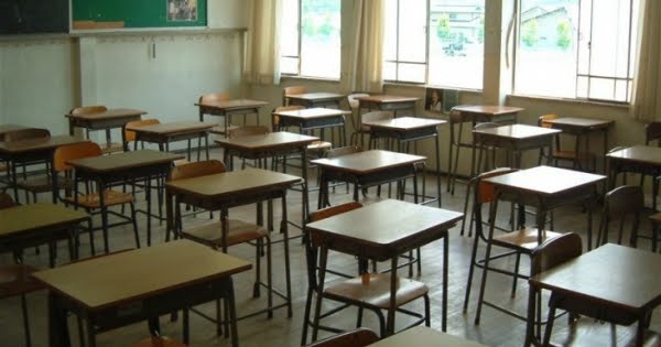 لجنة المتعاقدين في التعليم الأساسي الرسمي   تنفي الشائعات حول وجود إضراب في المدارس يوم غدٍ الثلاثاء -