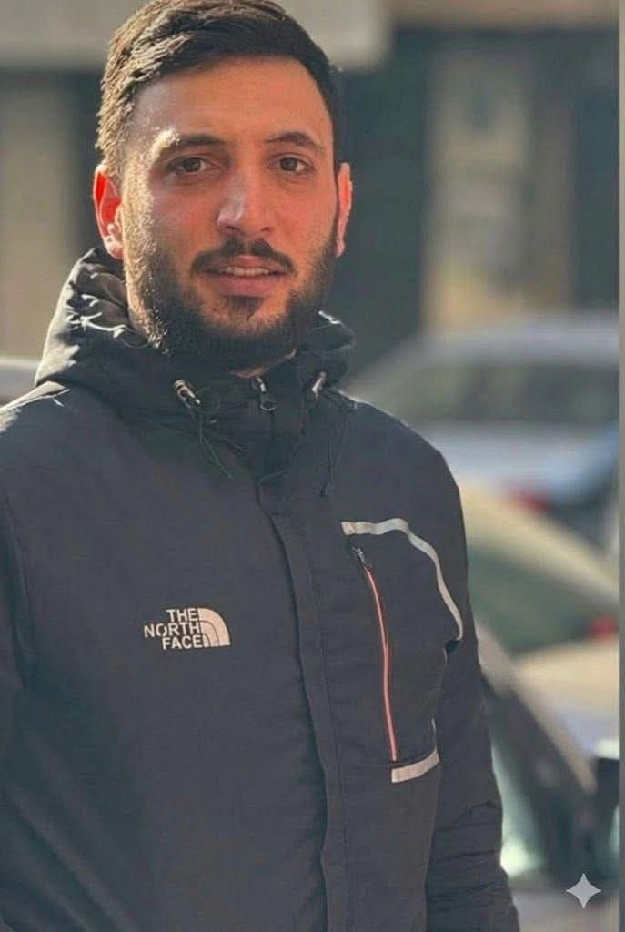 أصيب الشاب محمد علي الملاح ( عمره حوالي ٣٠ سنة ) 